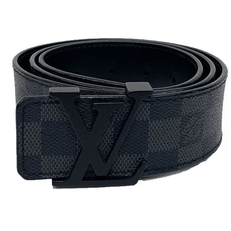 lv initiales 40mm reversible belt outfit|louis vuitton belt size 40.